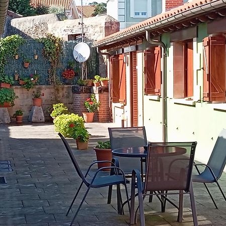 Apartamentos Las Cuadras De Estanos Muriedas Eksteriør bilde