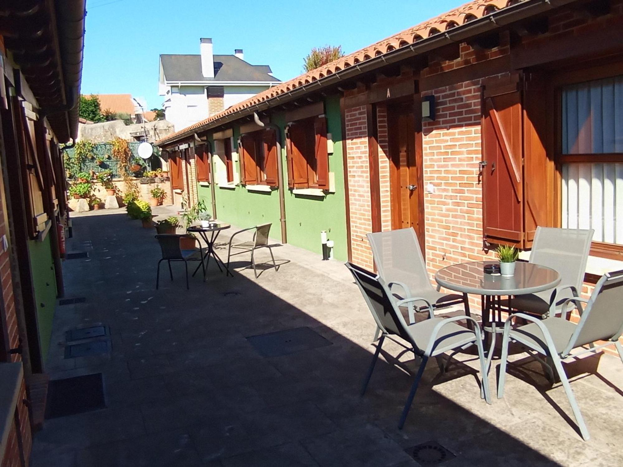 Apartamentos Las Cuadras De Estanos Muriedas Eksteriør bilde